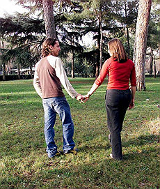 stor_3670114_17350 Una giovane coppia inglese