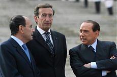 Fini Berlusconi Il presidente della Camera Fini con il premier Berlusconi